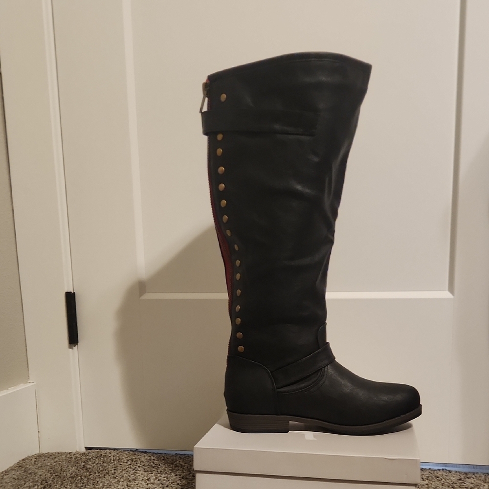 Black Knee-High Boots with Stud Detail - Picture 3 of 4